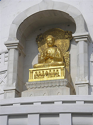 peace stupa buddha